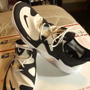 New Nike FREE RN 5.0 Running Shoes Size 10.5